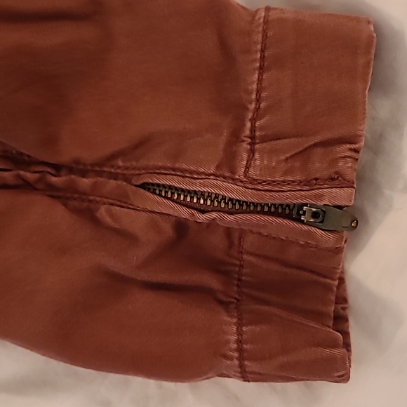 Super soft Loft cargos, broken-in style in rust. Size 2 but roomie. - Picture 4 of 8